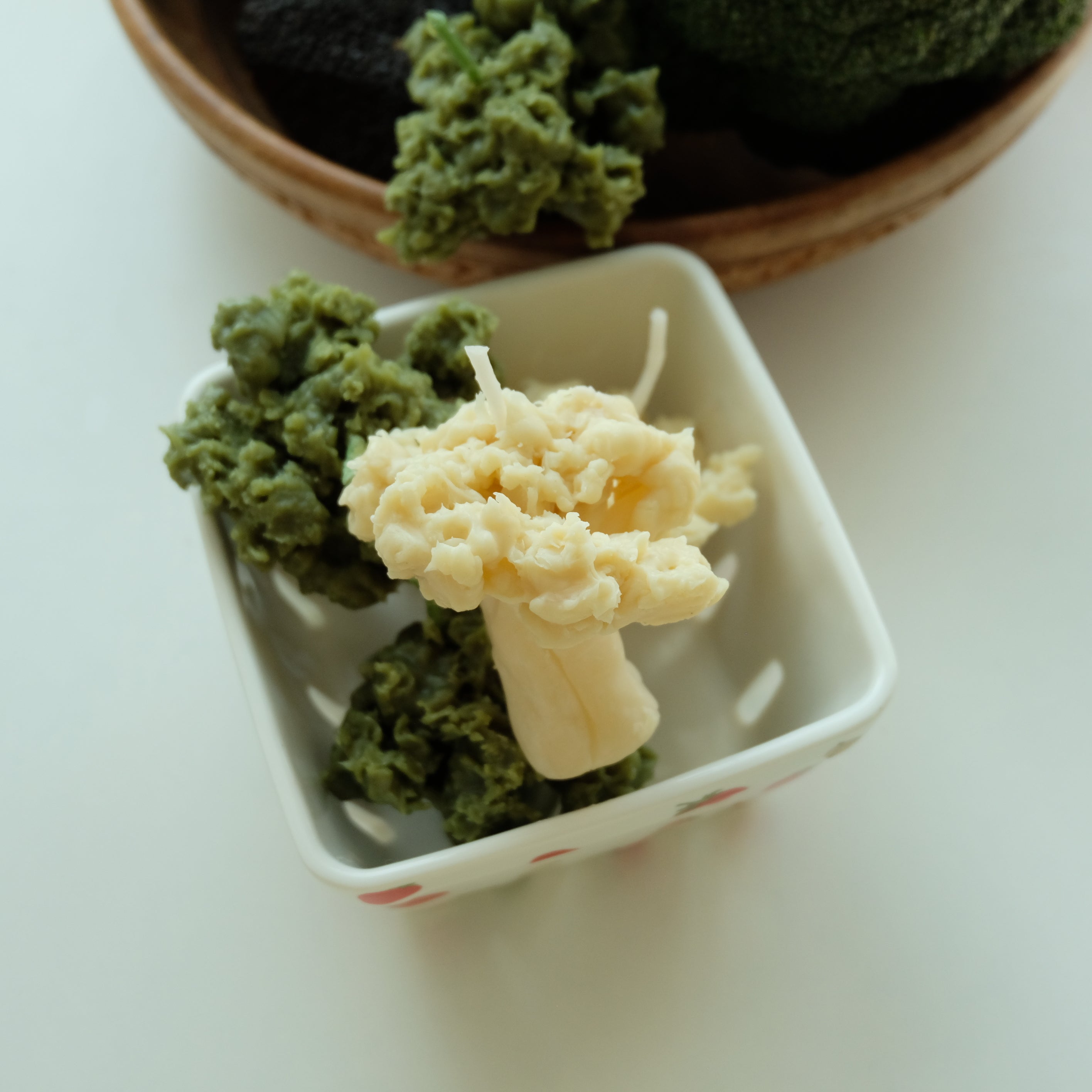 Broccoli beeswax Candle
