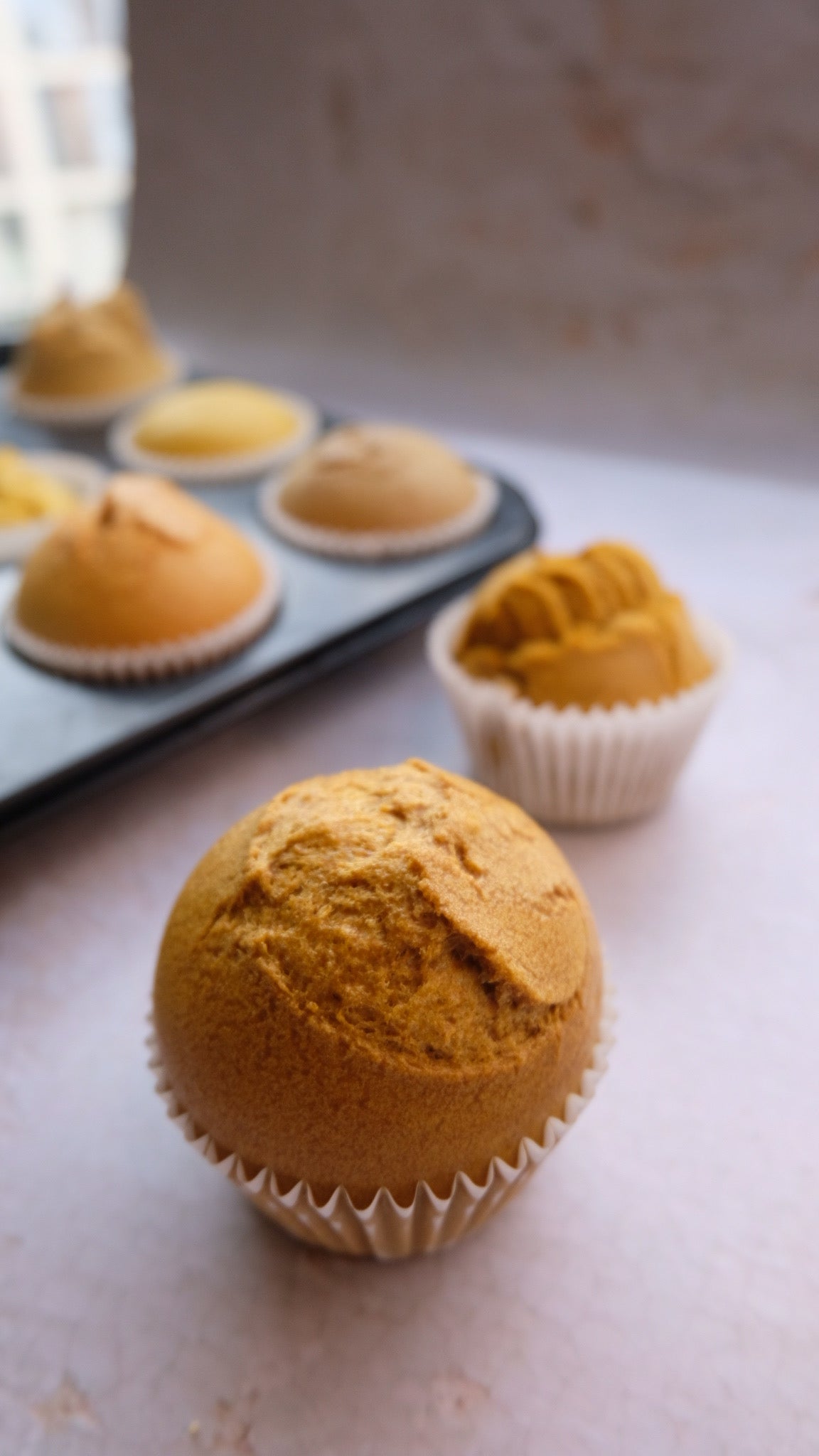 Cupcake baking candle video lesson