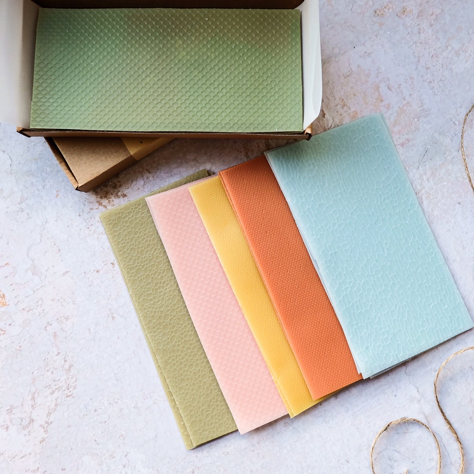 Beeswax making candle kit