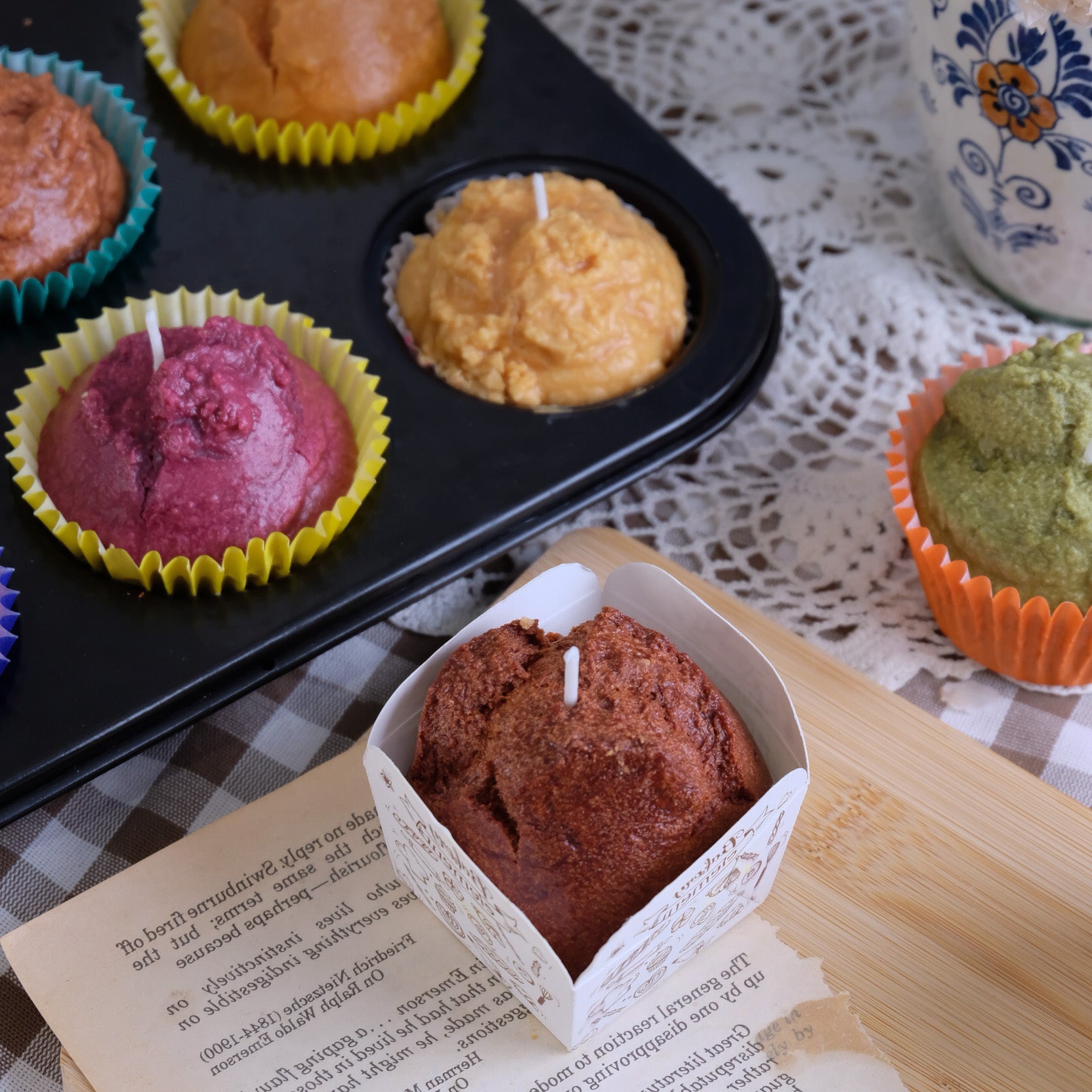 Cupcake baking candle video lesson
