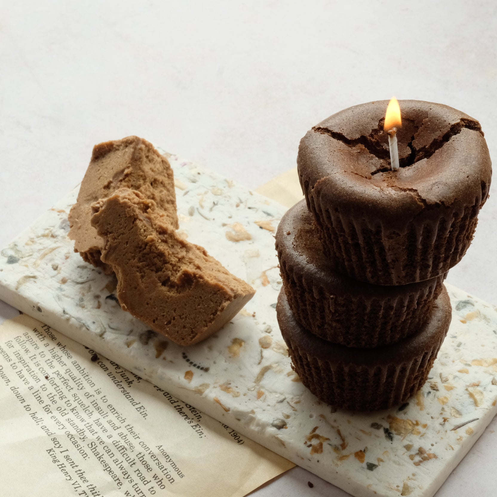 Cupcake baking candle video lesson